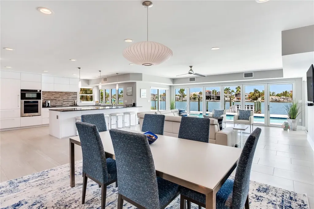 16117 4th Street E Redington Beach FL 33708