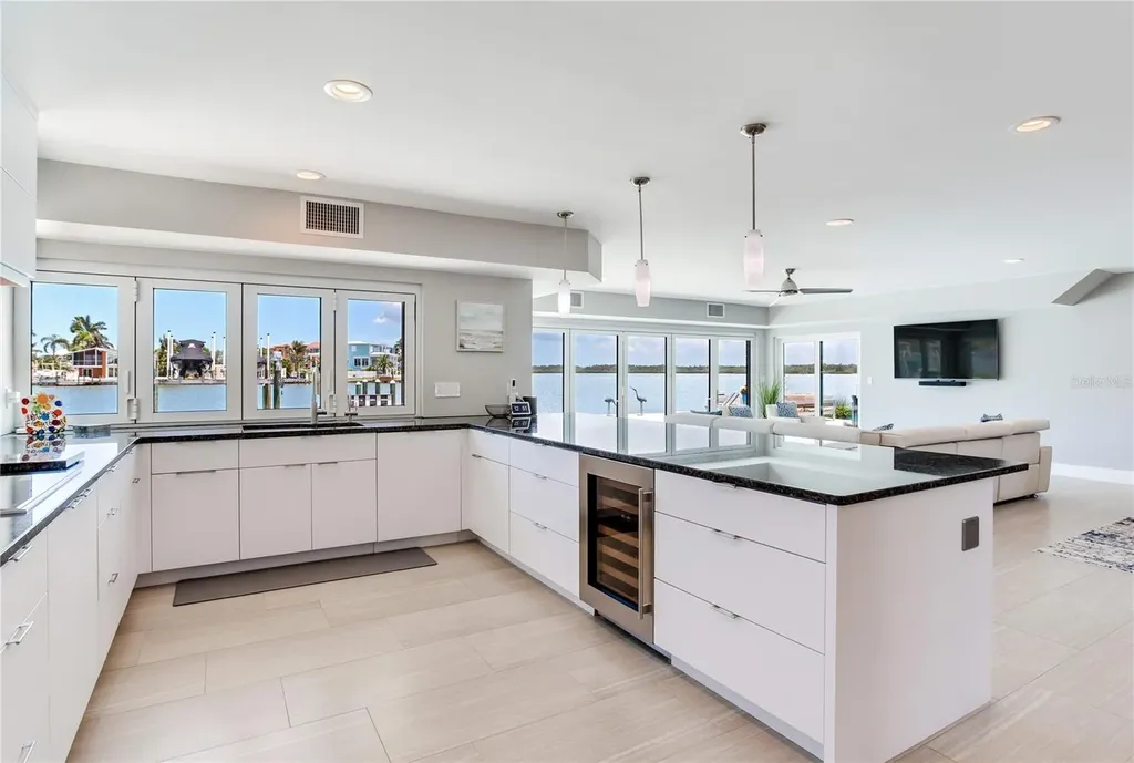 16117 4th Street E Redington Beach FL 33708