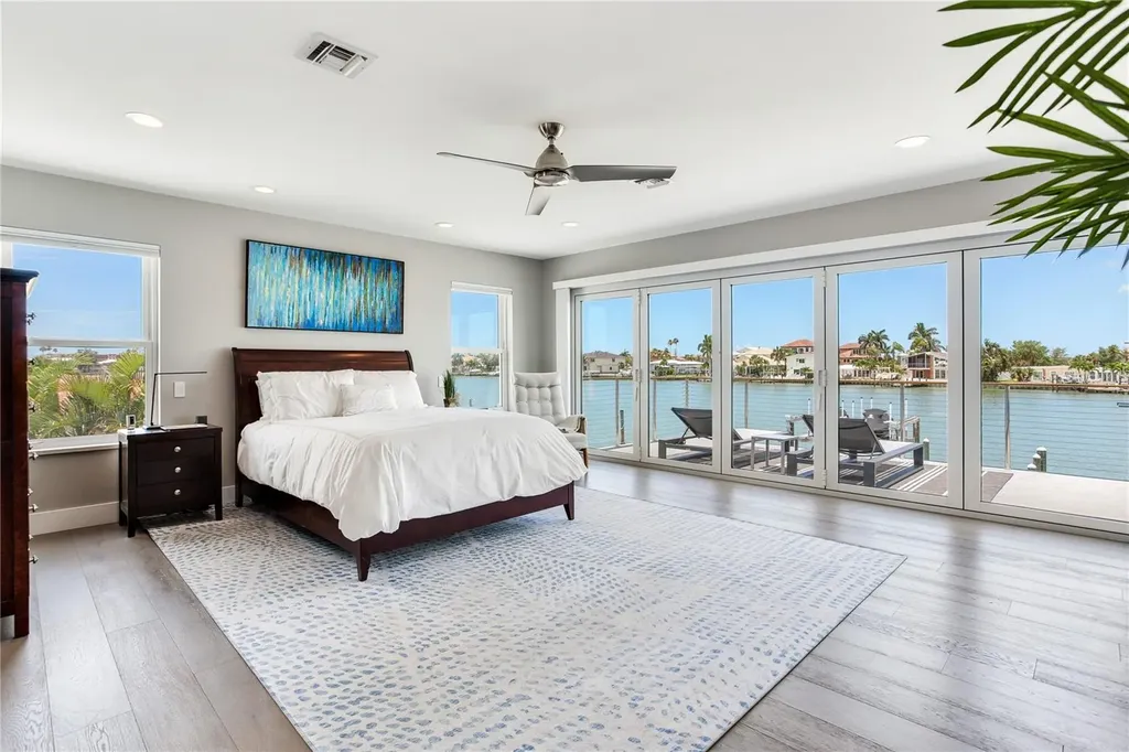 16117 4th Street E Redington Beach FL 33708
