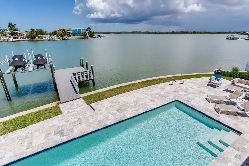 16117 4th Street E Redington Beach FL 33708