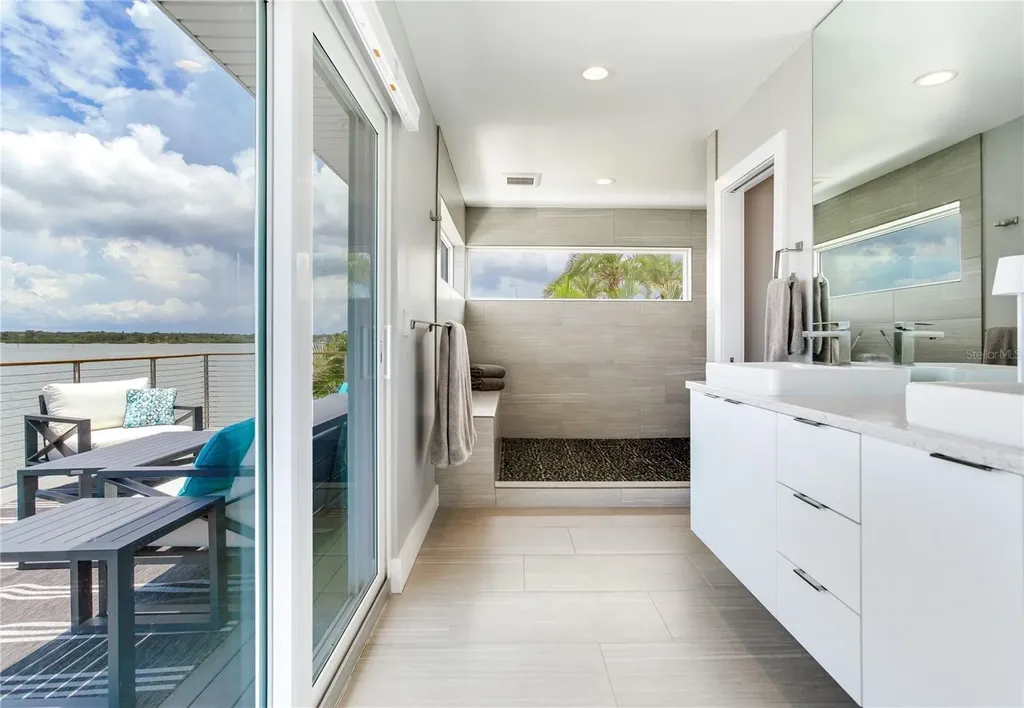 16117 4th Street E Redington Beach FL 33708