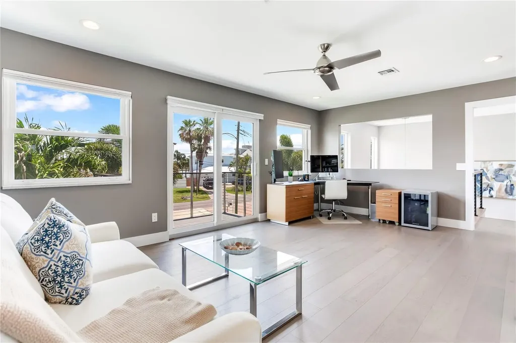 16117 4th Street E Redington Beach FL 33708