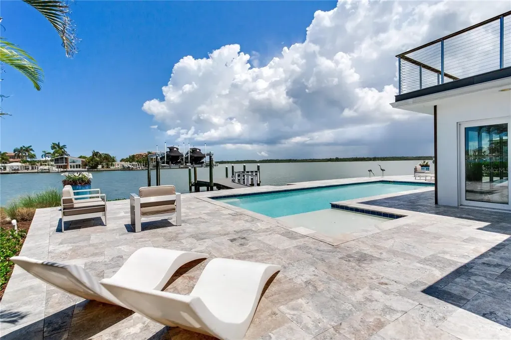 16117 4th Street E Redington Beach FL 33708