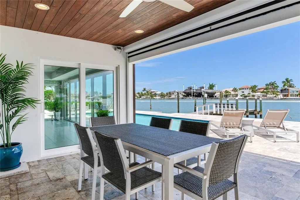 16117 4th Street E Redington Beach FL 33708