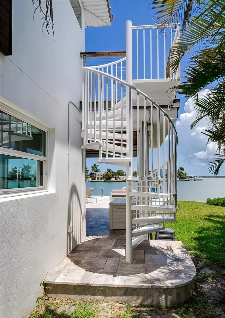 16117 4th Street E Redington Beach FL 33708