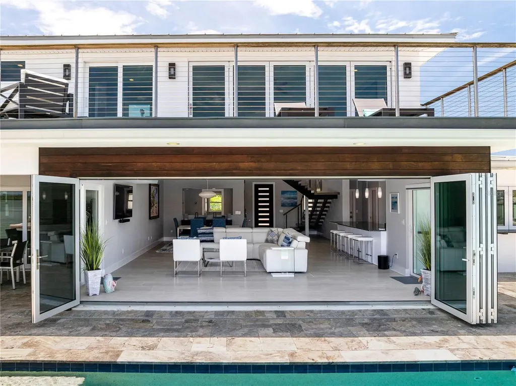16117 4th Street E Redington Beach FL 33708