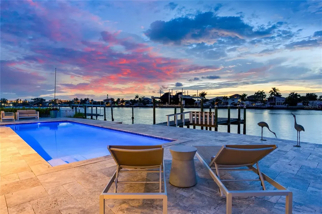 16117 4th Street E Redington Beach FL 33708