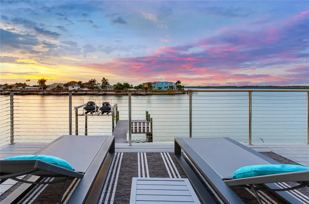 16117 4th Street E Redington Beach FL 33708