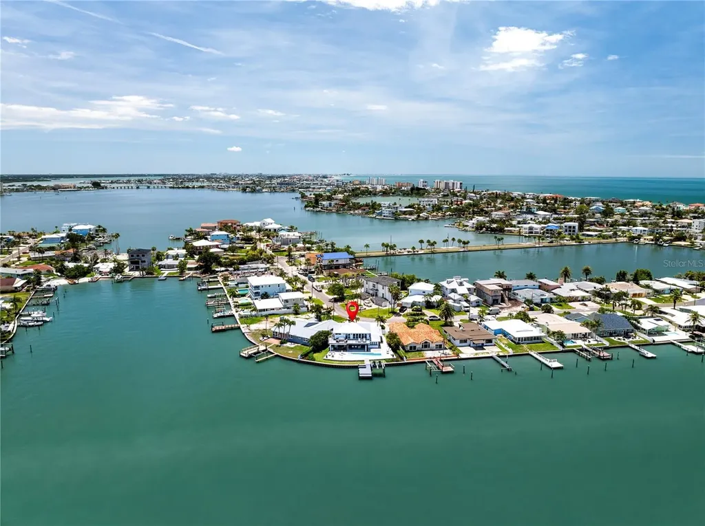 16117 4th Street E Redington Beach FL 33708