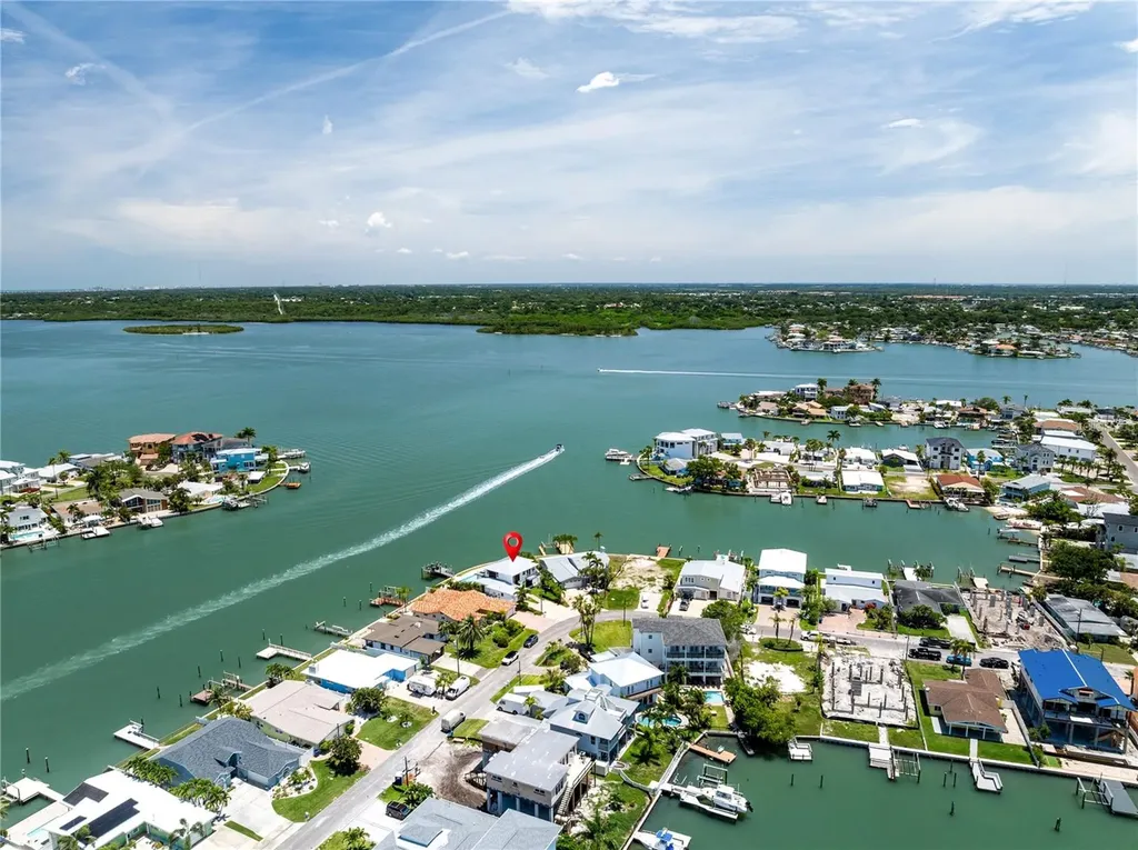 16117 4th Street E Redington Beach FL 33708