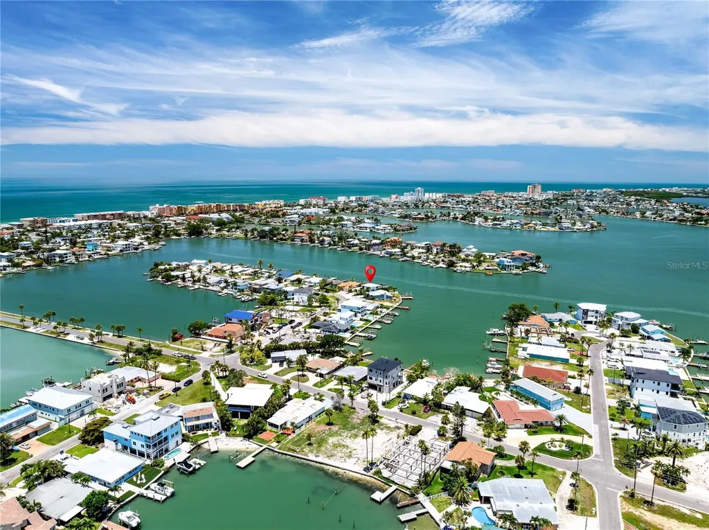 16117 4th Street E Redington Beach FL 33708