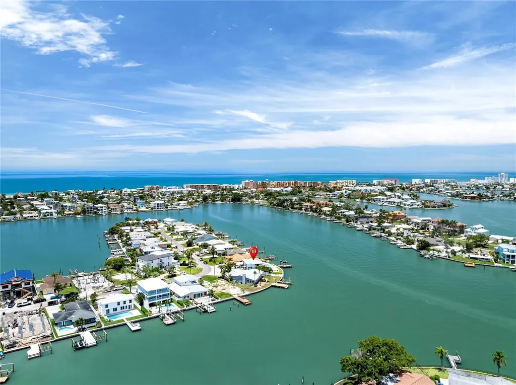 16117 4th Street E Redington Beach FL 33708