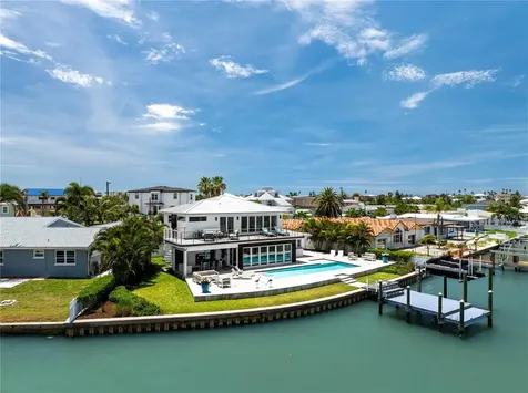 16117 4th Street E Redington Beach FL 33708