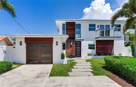 16117 4th Street E Redington Beach FL 33708