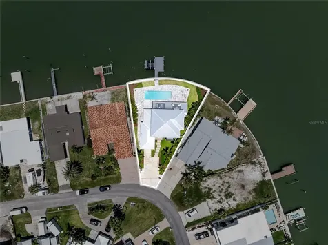16117 4th Street E Redington Beach FL 33708