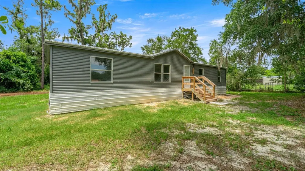 5363 Orange Street Hampton FL 32044