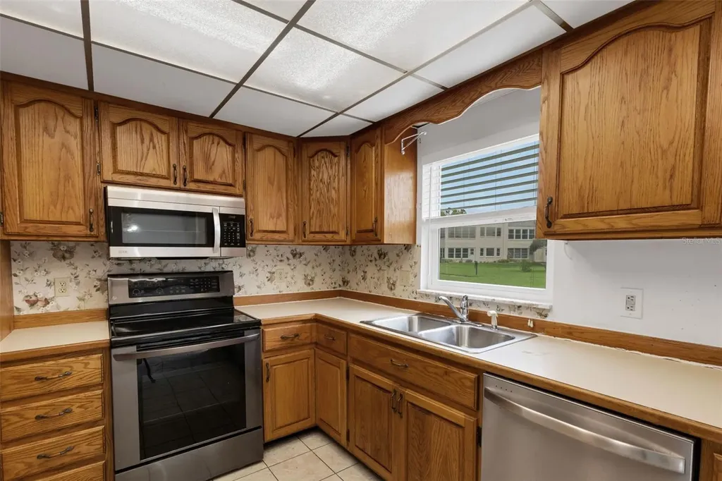 114 Fernwood Circle Seminole FL 33777