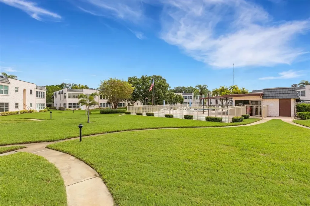 114 Fernwood Circle Seminole FL 33777
