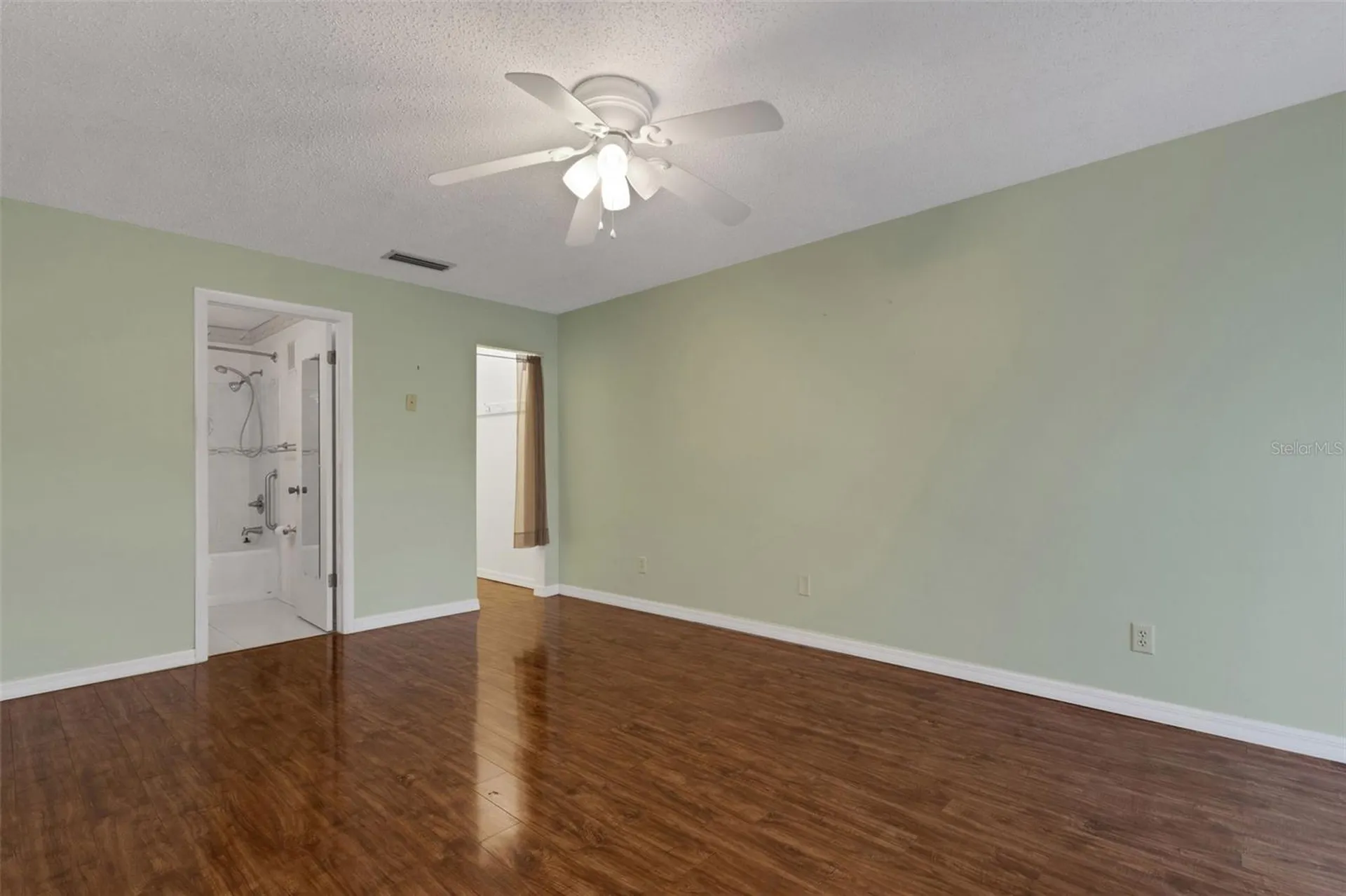 114 Fernwood Circle Seminole FL 33777