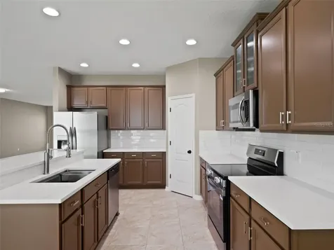 259 Blue Cypress Drive Groveland FL 34736