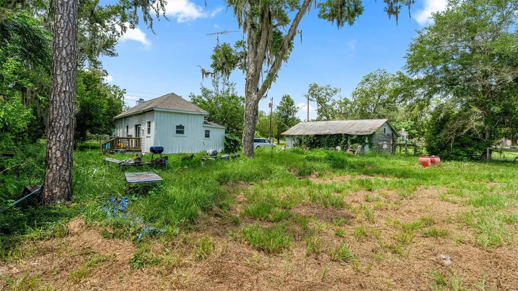 5698 Navarre Avenue Hampton FL 32044