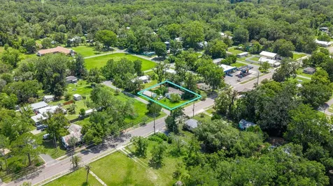 5698 Navarre Avenue Hampton FL 32044