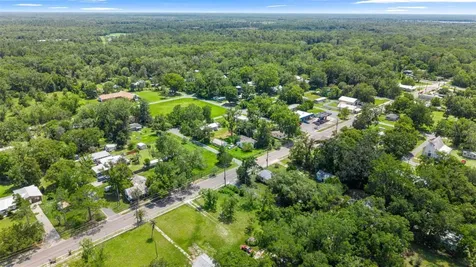 5698 Navarre Avenue Hampton FL 32044