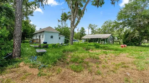 5698 Navarre Avenue Hampton FL 32044