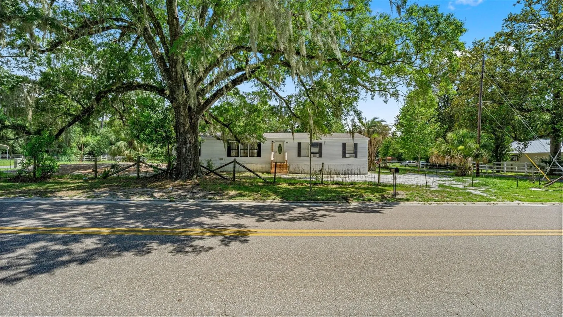 10530 Prospect Avenue Hampton FL 32044