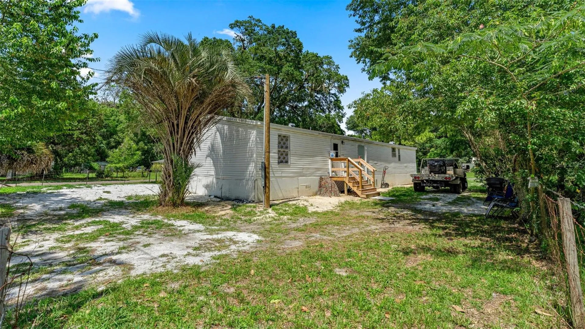10530 Prospect Avenue Hampton FL 32044