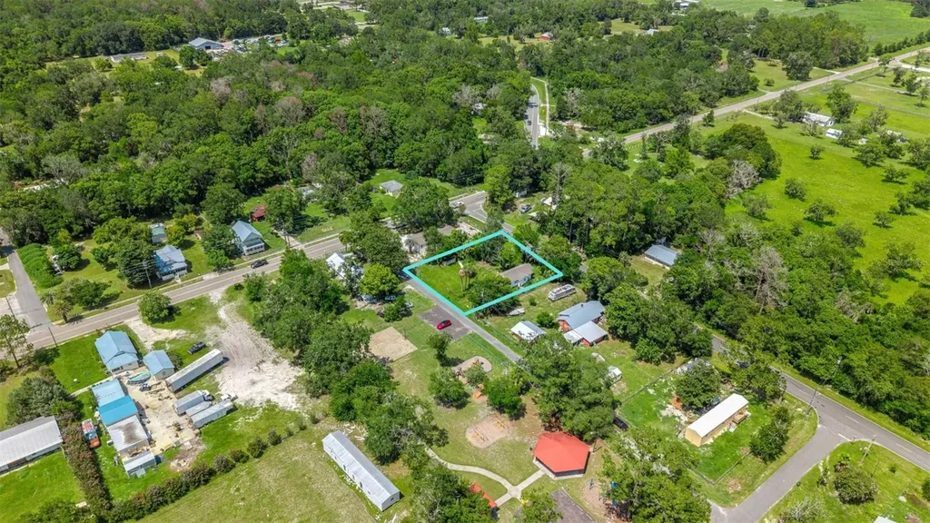 10085 Plum Street Hampton FL 32044