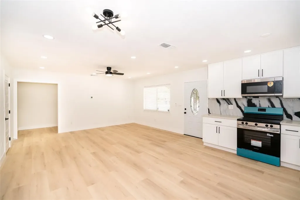 6218 N 43rd Street Tampa FL 33610