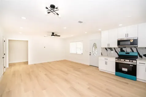 6218 N 43rd Street Tampa FL 33610
