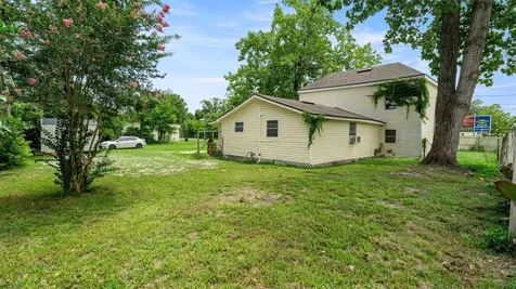 10107 S Division Avenue Hampton FL 32044