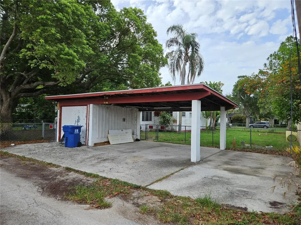 4605 8th Avenue N St Petersburg FL 33713