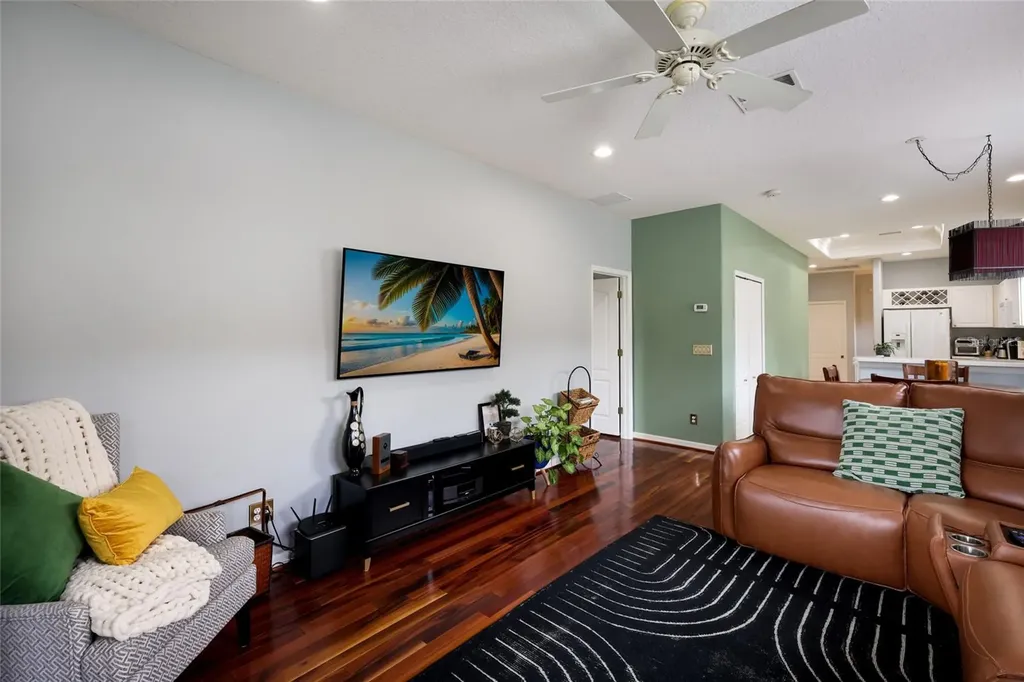645 Pine Street Safety Harbor FL 34695