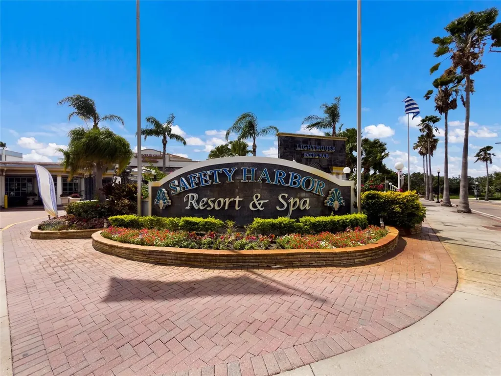 645 Pine Street Safety Harbor FL 34695