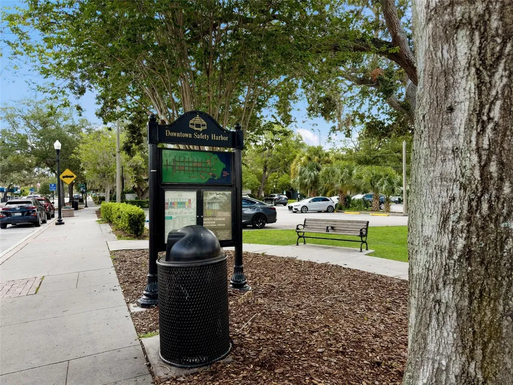645 Pine Street Safety Harbor FL 34695