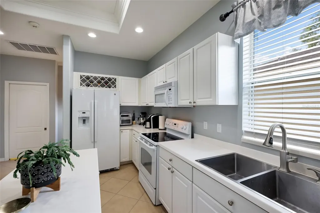 645 Pine Street Safety Harbor FL 34695