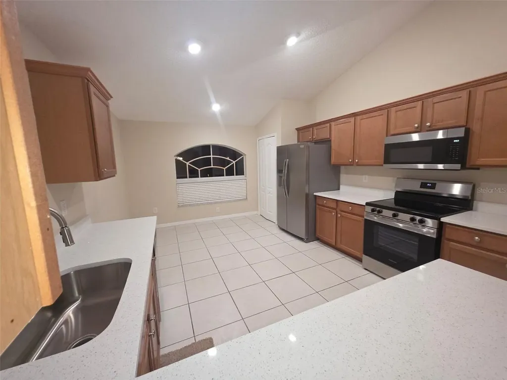 2313 Lawrence Hall Street Ruskin FL 33570