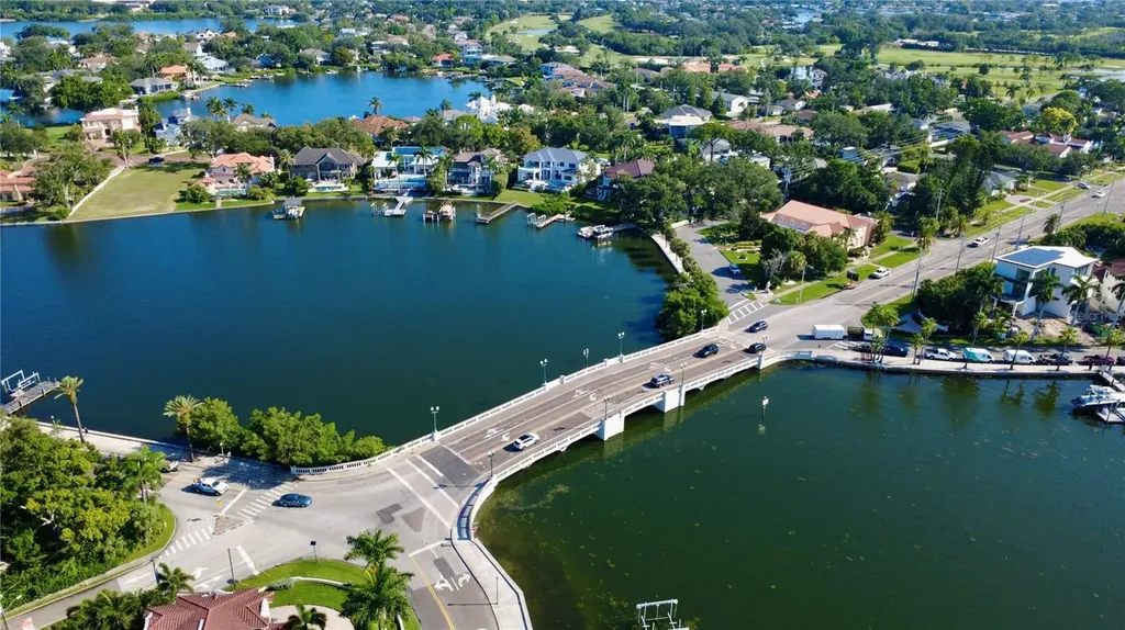 3406 Bayshore Blvd NE St Petersburg FL 33703