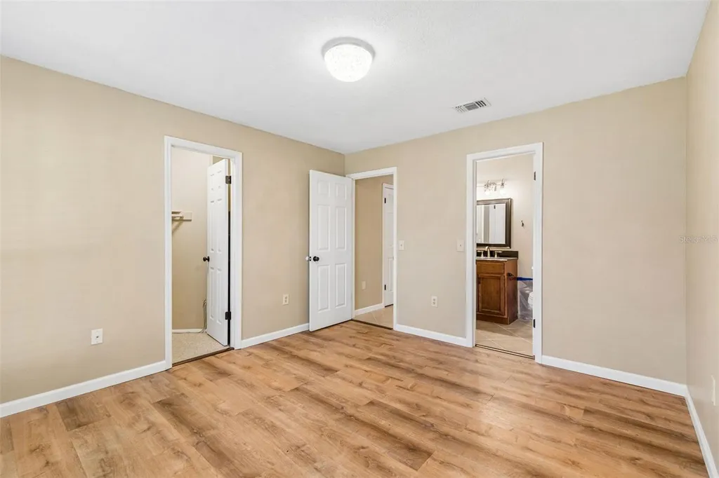 9481 Highland Oak Drive Tampa FL 33647
