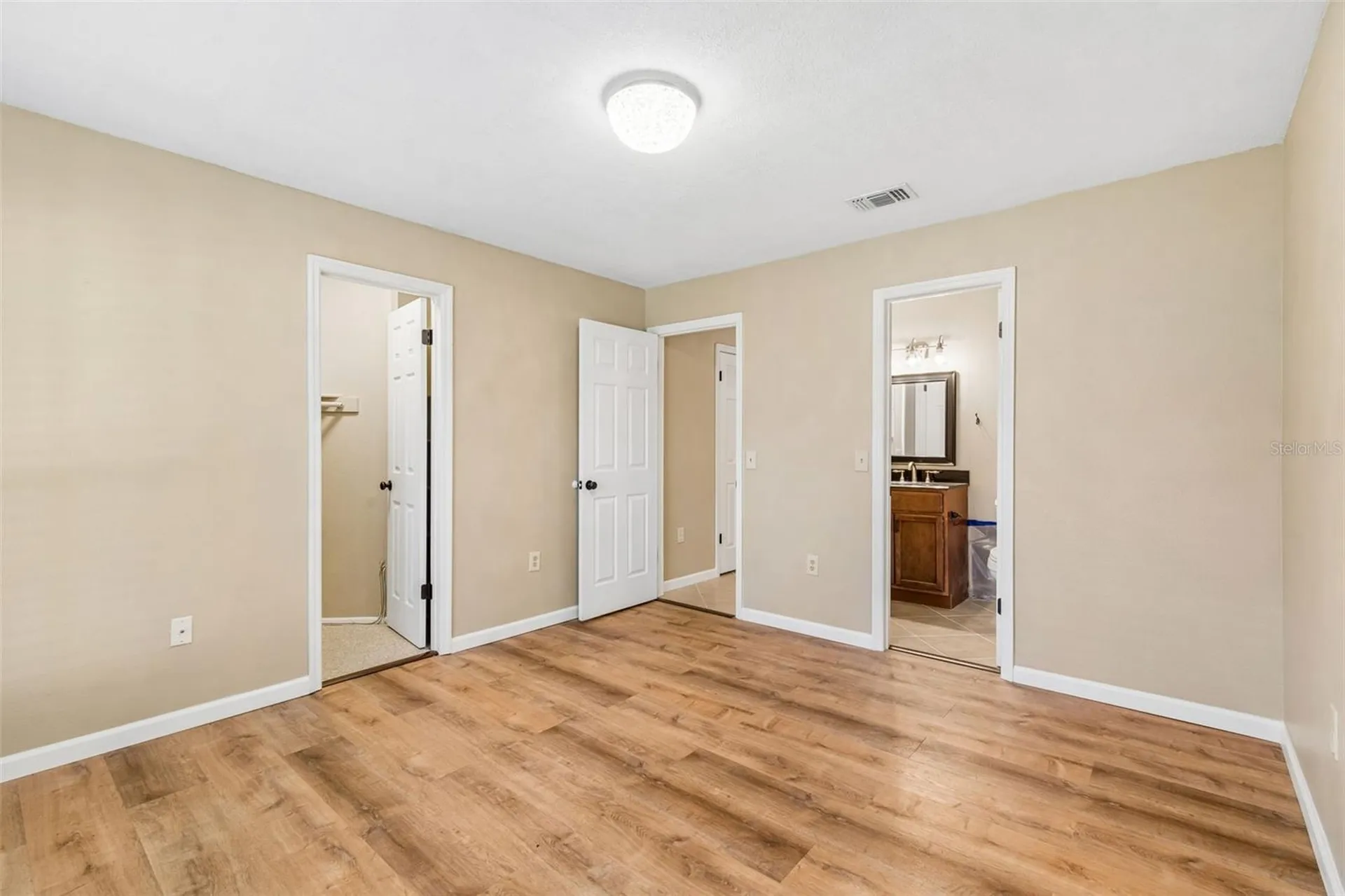 9481 Highland Oak Drive Tampa FL 33647