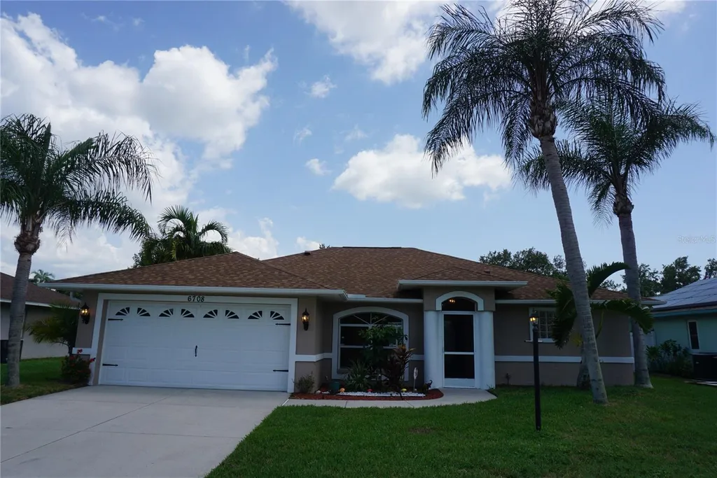 6708 66th Avenue E Bradenton FL 34203