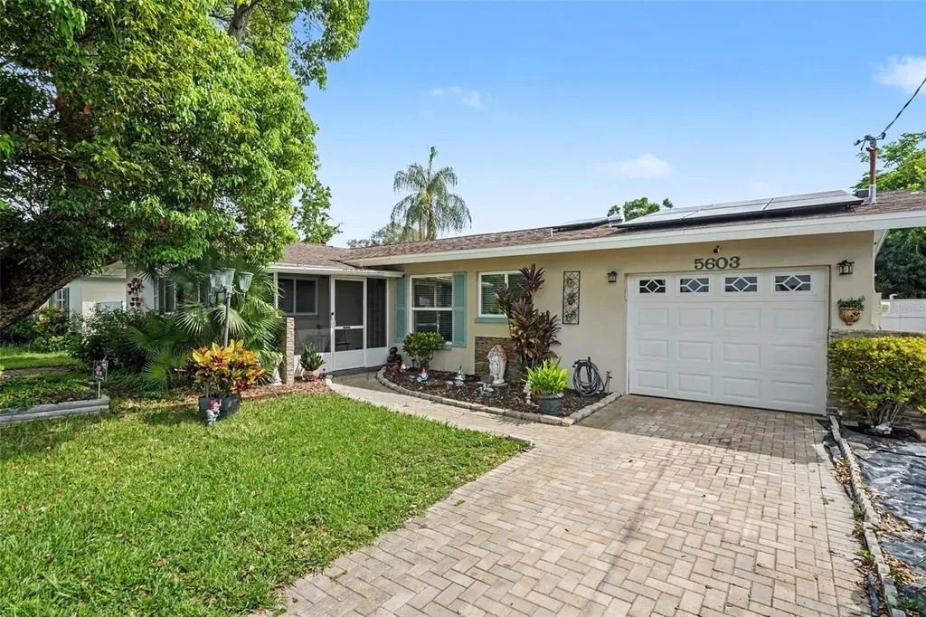 5603 Lown Street N St Petersburg FL 33714