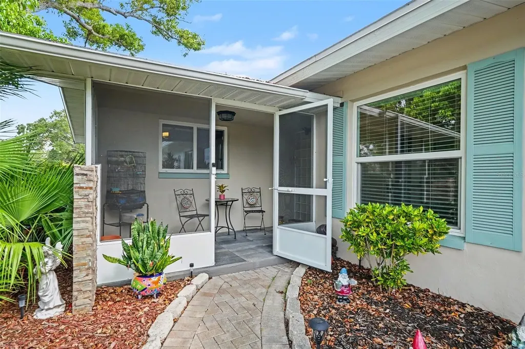5603 Lown Street N St Petersburg FL 33714
