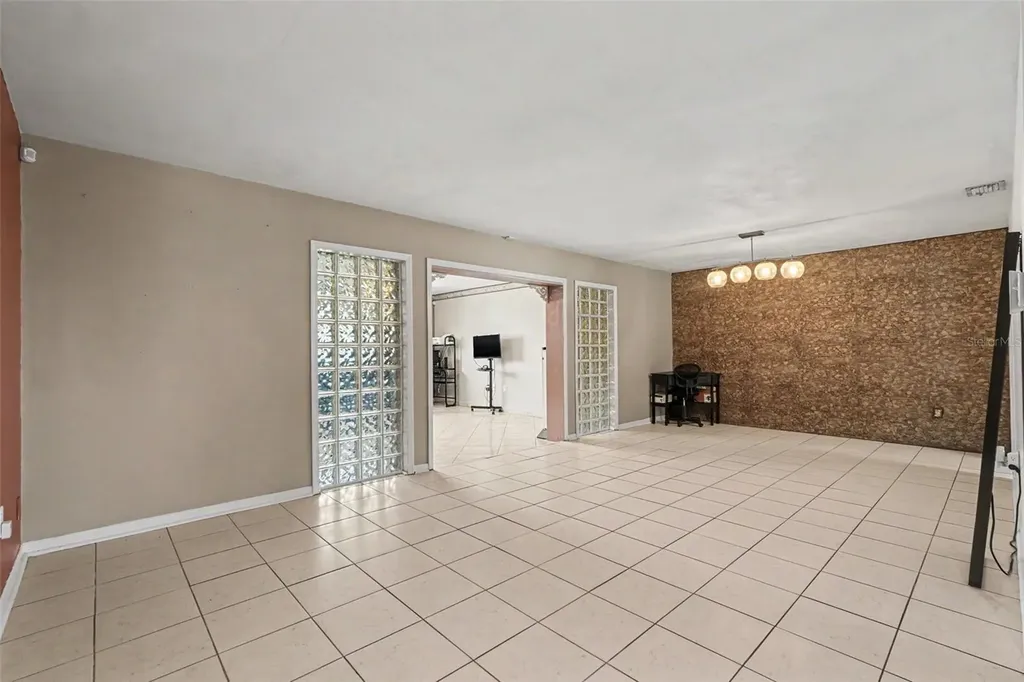 5603 Lown Street N St Petersburg FL 33714