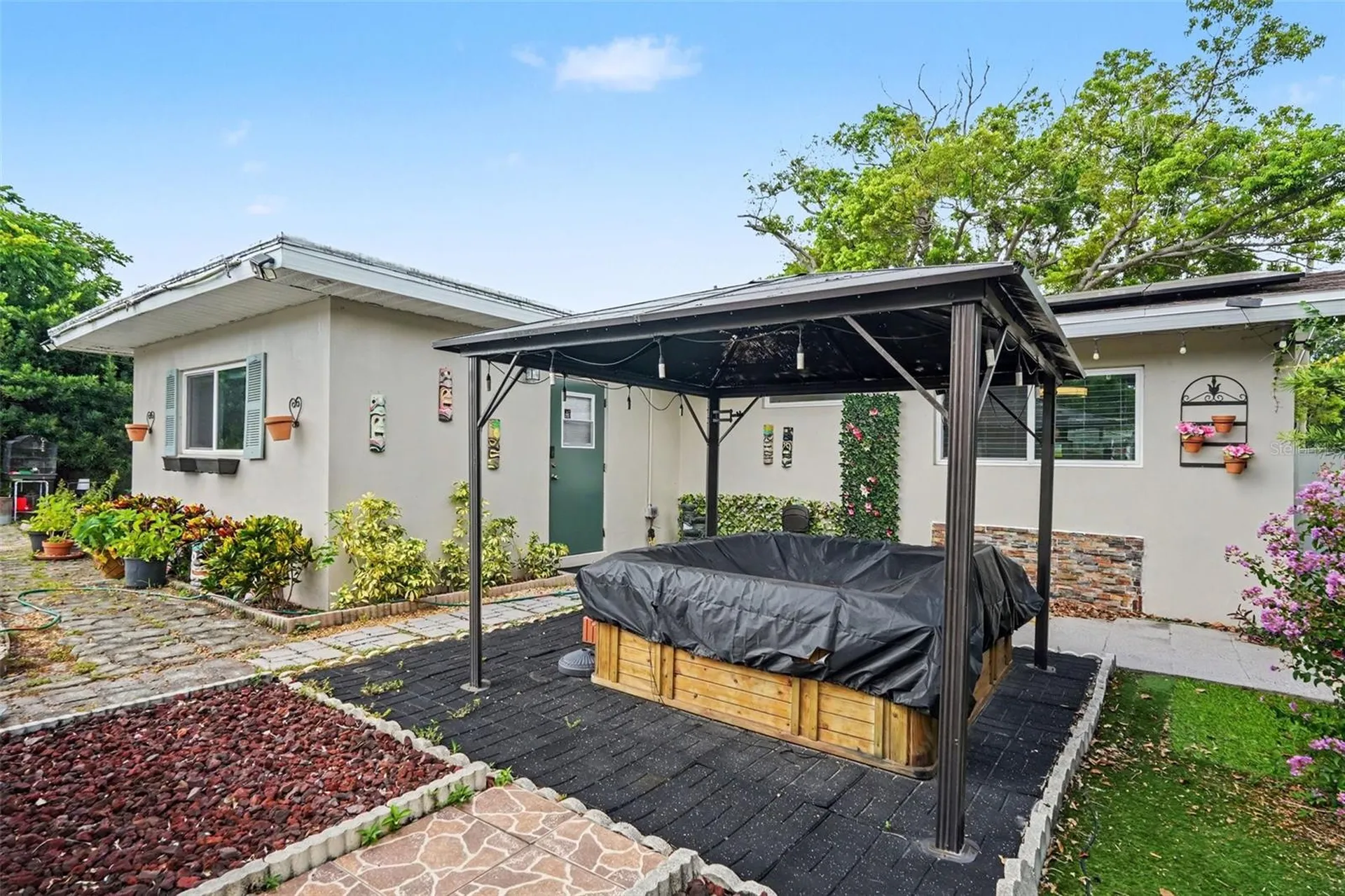 5603 Lown Street N St Petersburg FL 33714