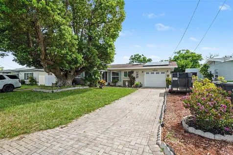 5603 Lown Street N St Petersburg FL 33714