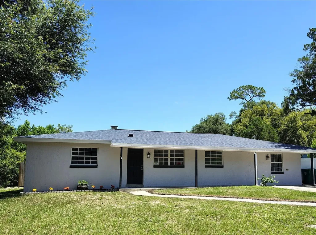 415 E Beresford Avenue Deland FL 32724